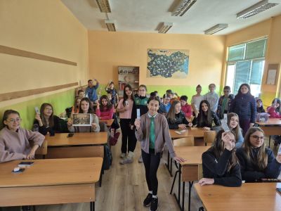 Петокласници от ОУ „Кирил Христов“ преписваха „Кървавото писмо“ на Каблешков 5